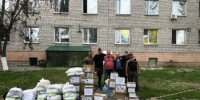 В перевальскую больницу доставили гумпомощь, которую собрали и отправили жители Адамовского района. - Адамовский район